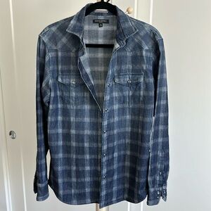 Banana Republic men’s slim fit denim shirt sz M